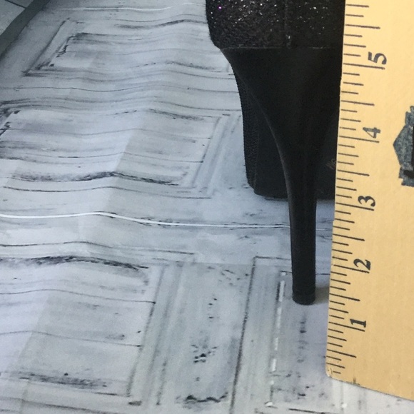 Chines Laundry Black Pumps - Picture 5 of 8